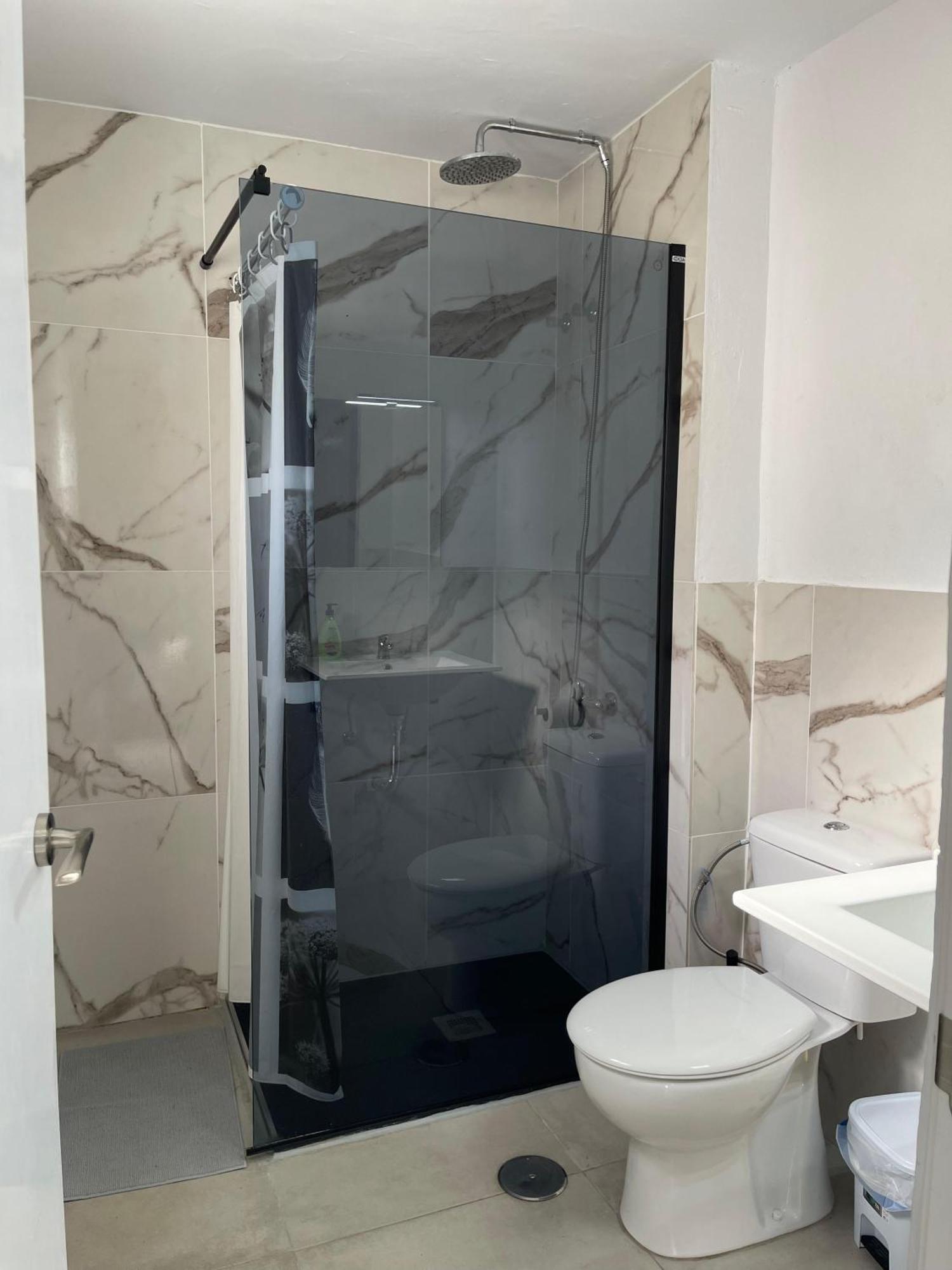 Hostal Santa Calma ماربيا المظهر الخارجي الصورة